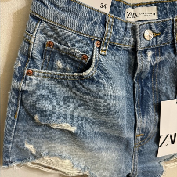 ZARA distressed jean shorts size 34 (US 2) NEW With Tag - Picture 4 of 6